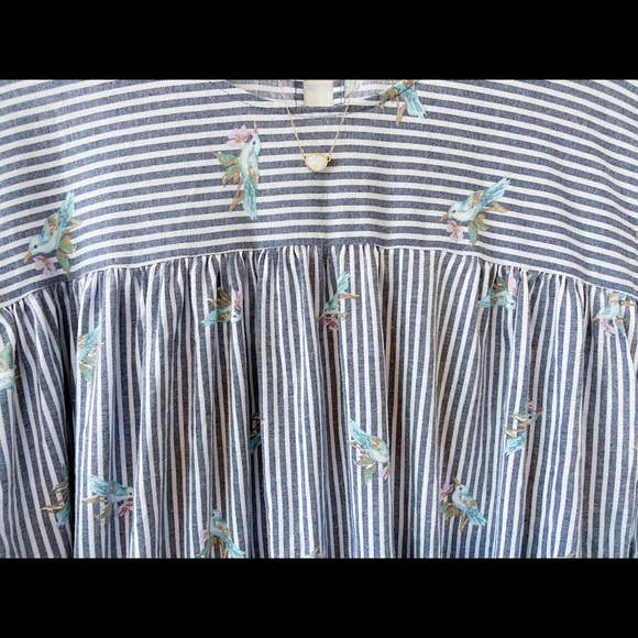 ❌SOLD❌ Batwing Striped Blouse - Picture 2 of 3